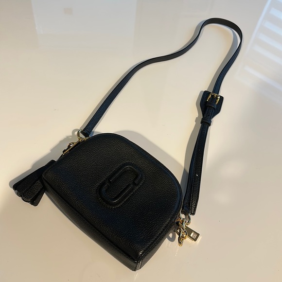 Marc Jacobs Bags Marc Jacobs Shutter Black Leather Crossbody Bag